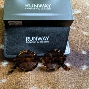 Babiators-  designer sunglasses for kids and teens-NIB